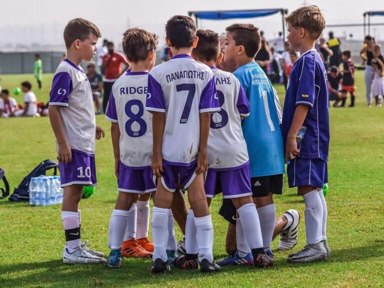 サッカーで伸びる子の特徴は？元プロが見た3つの共通点と親の関わり方